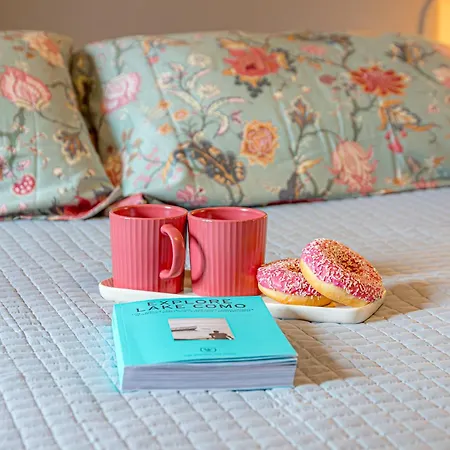At Home-como 4*