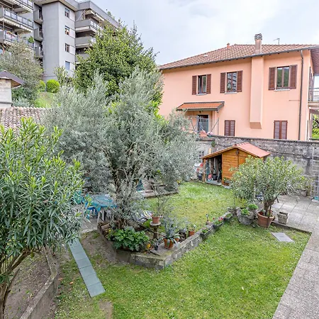 At Home-como Pensionat 3*